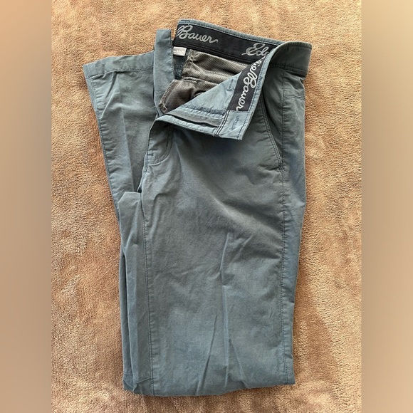 Eddie Bauer Men’s Voyager Flex Chinos - Slim Fit - Picture 4 of 5